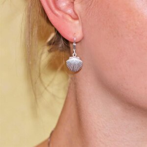 Silberne Ohrringe Muschel 29 mm glänzend plastisch...